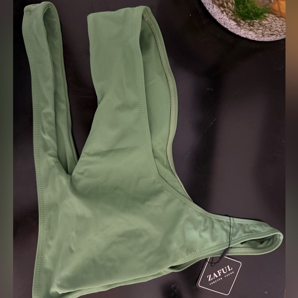 Zaful Bathing Suit Top - Picture 3 of 4